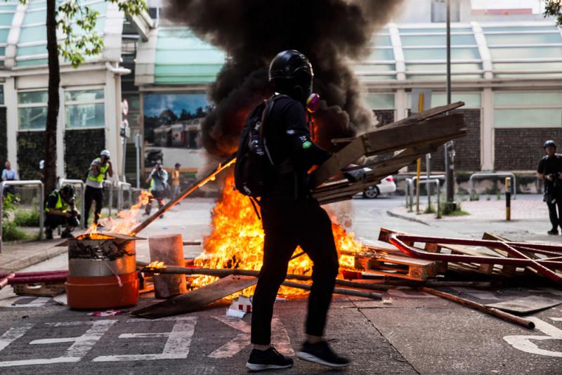 ﻿颜色革命之祸 | 港版颜色革命 掉入西